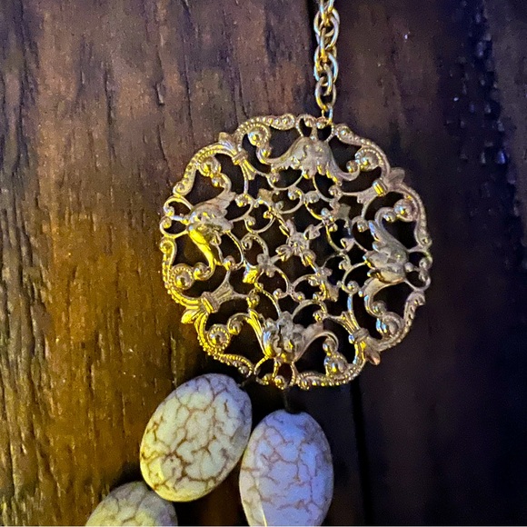 K Amato White Stone and Gold Tone Filigree Necklace Chic Bold Statement - Picture 2 of 4